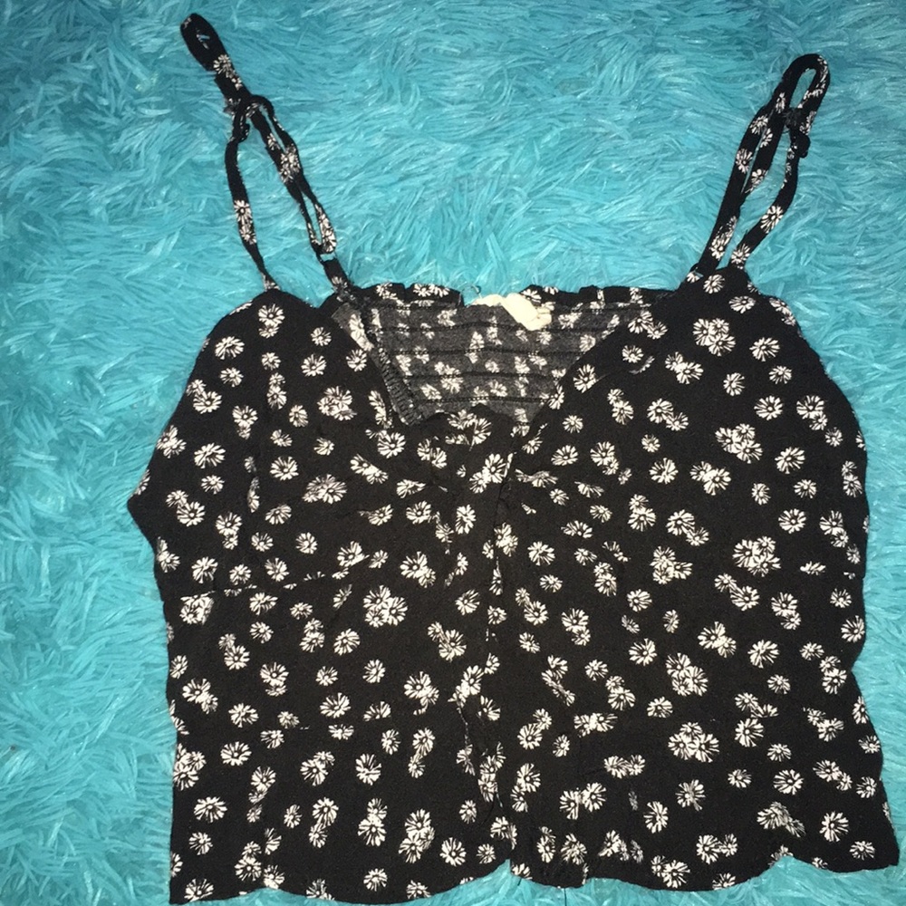 Tie knot black crop top